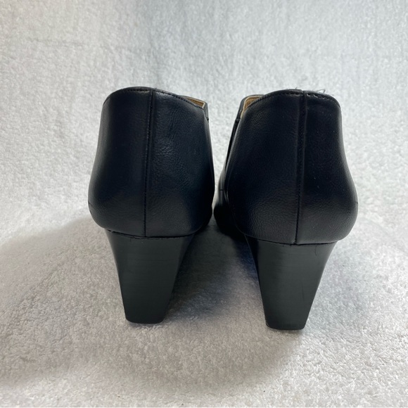 Adrienne Vittadini Midge Shoes booties Size 7 Black Side zipper 2 inch heal - Picture 4 of 16